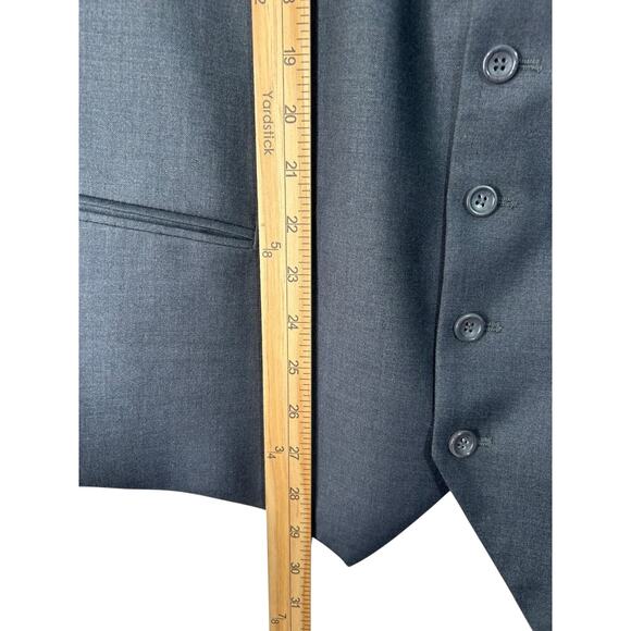 Caravelli Italy Leo Suit Vest Size 52L 48W Light Gray Polyester Formal Business - Picture 11 of 12